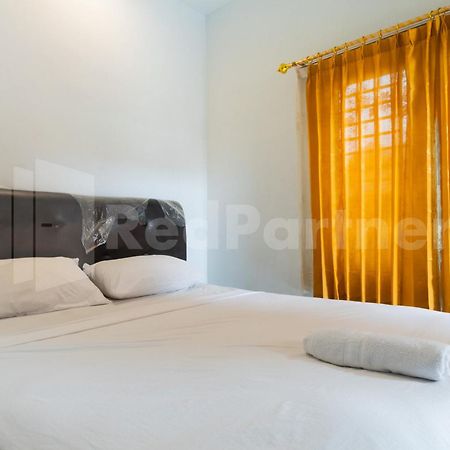 Teratai Guesthouse At Rs Adam Malik Medan Mitra Reddoorz Buitenkant foto