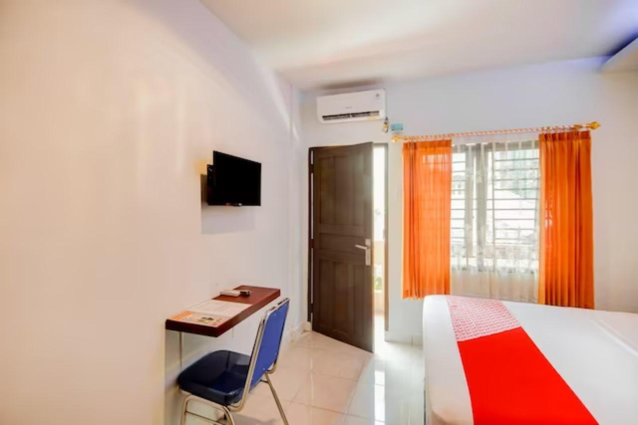 Teratai Guesthouse At Rs Adam Malik Medan Mitra Reddoorz Buitenkant foto