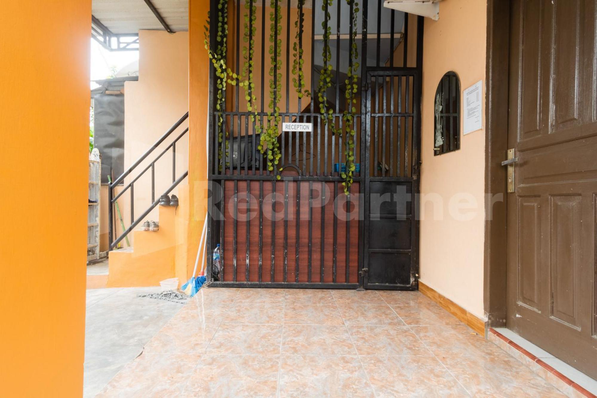 Teratai Guesthouse At Rs Adam Malik Medan Mitra Reddoorz Buitenkant foto